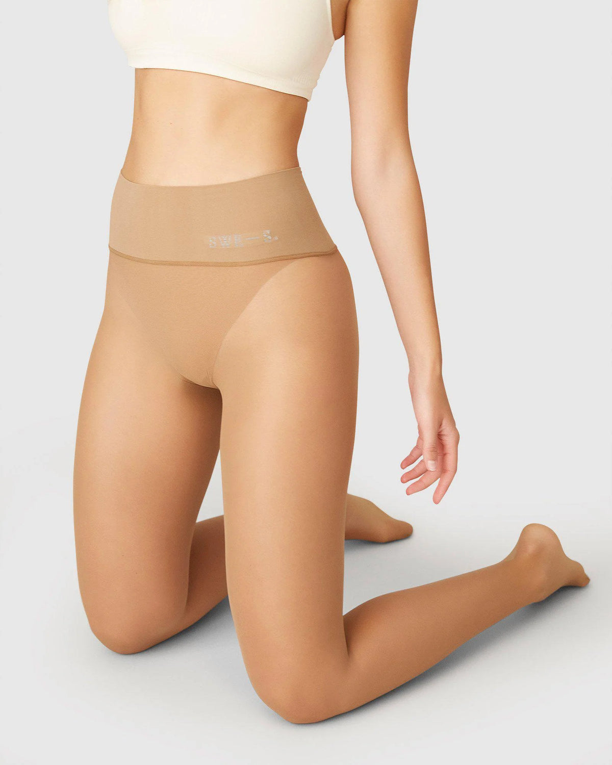 Beata seamless 15 den strumpbyxor - karamell