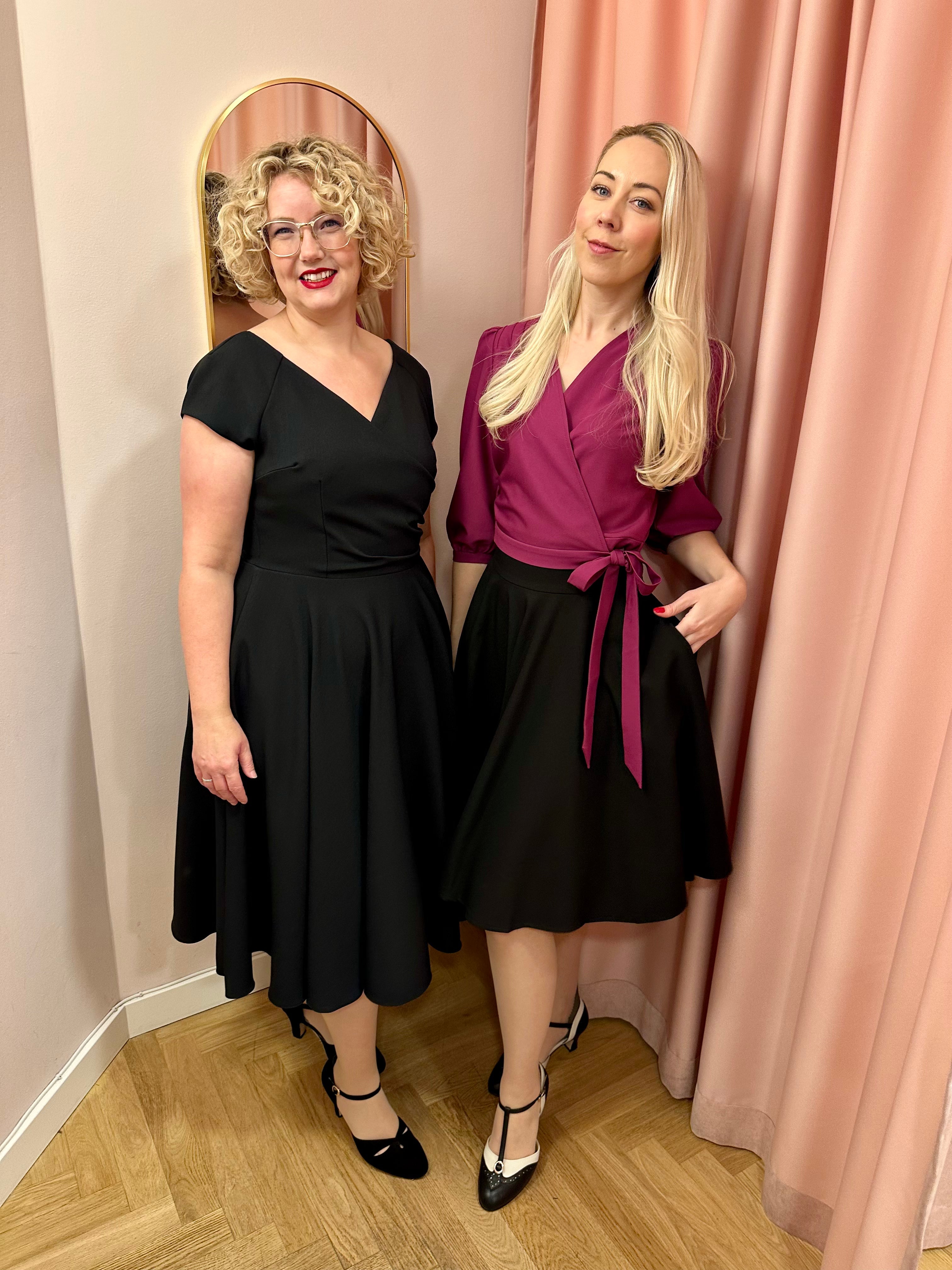 1950'er Hourglass swingkjole i sort swing kjole Pretty Dress Company