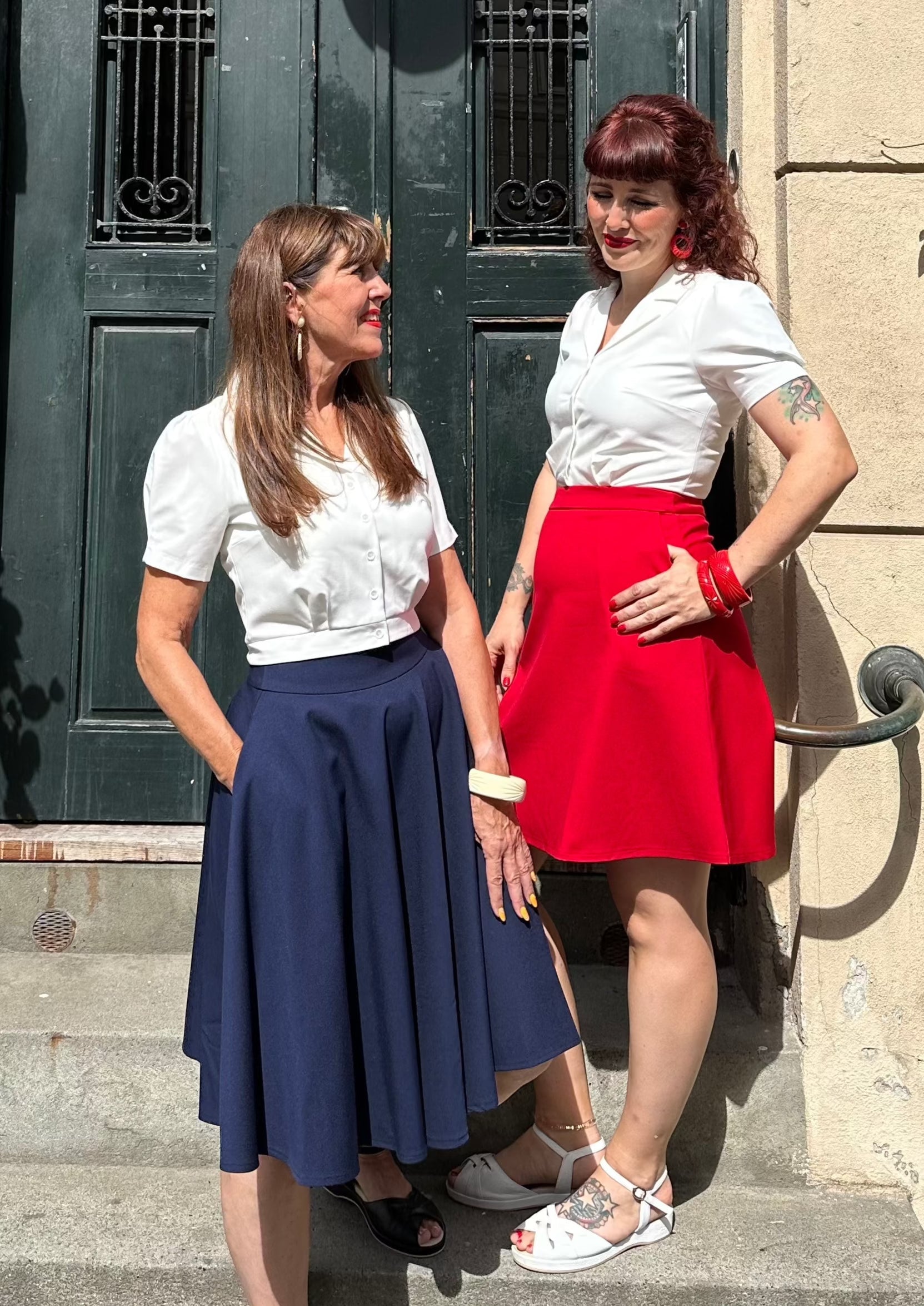 1950'er stils swingnederdel i navy blå Nederdel Daisy Dapper