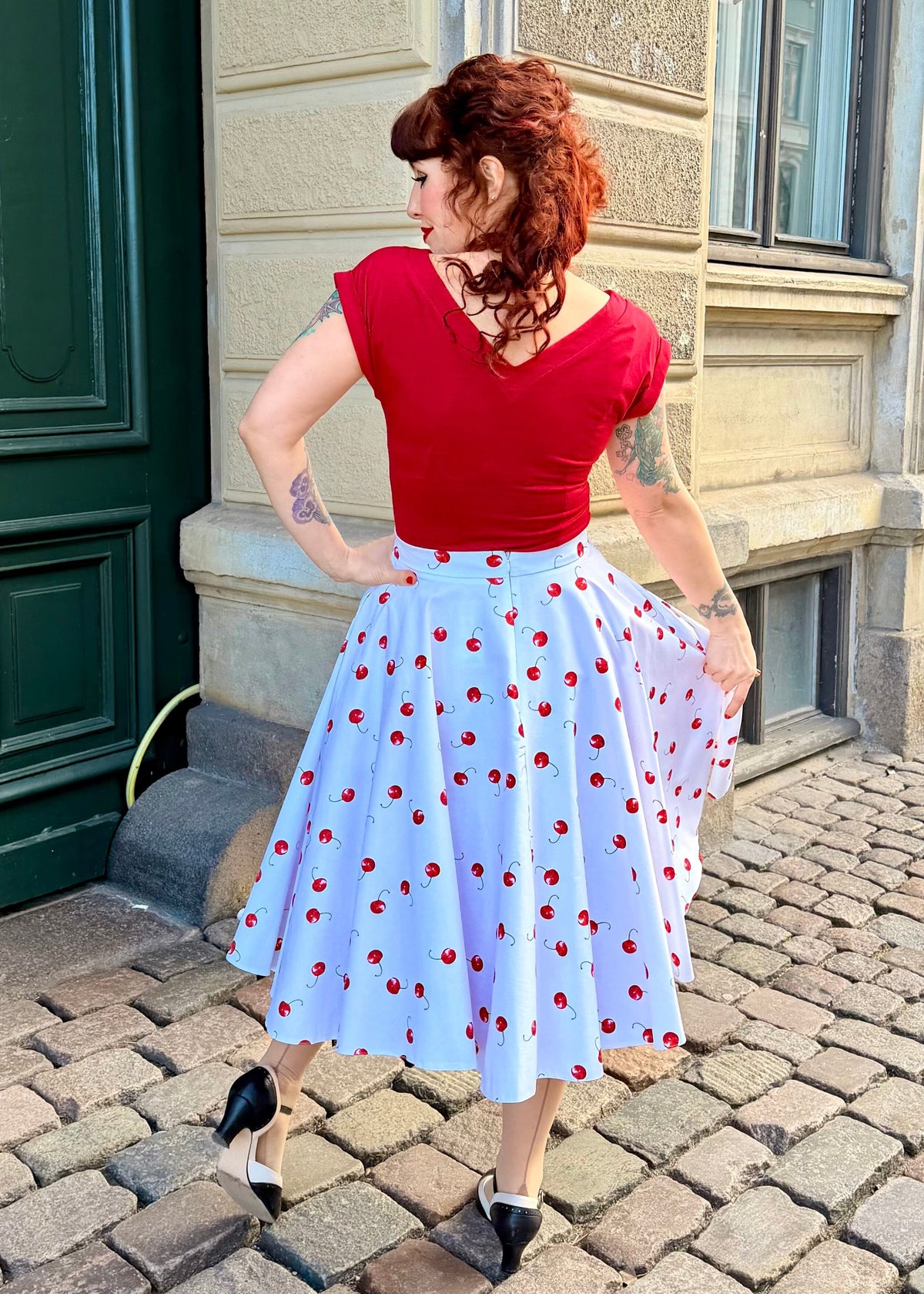 1950'er swing nederdel - hvid med kirsebær swing nederdel Pretty Dress Company