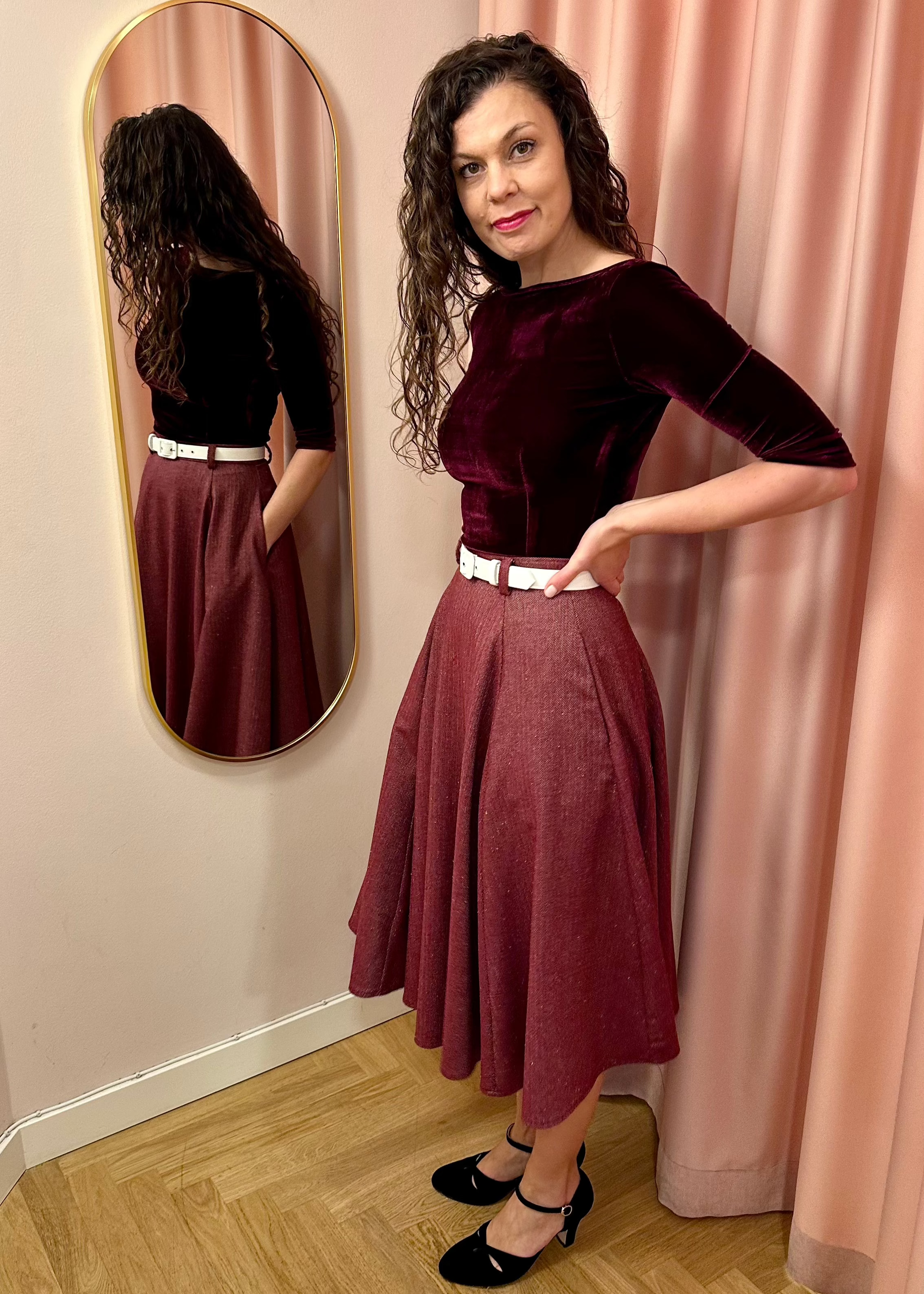 Boatneck vendbar top i bordeaux velour jersey top Daisy Dapper