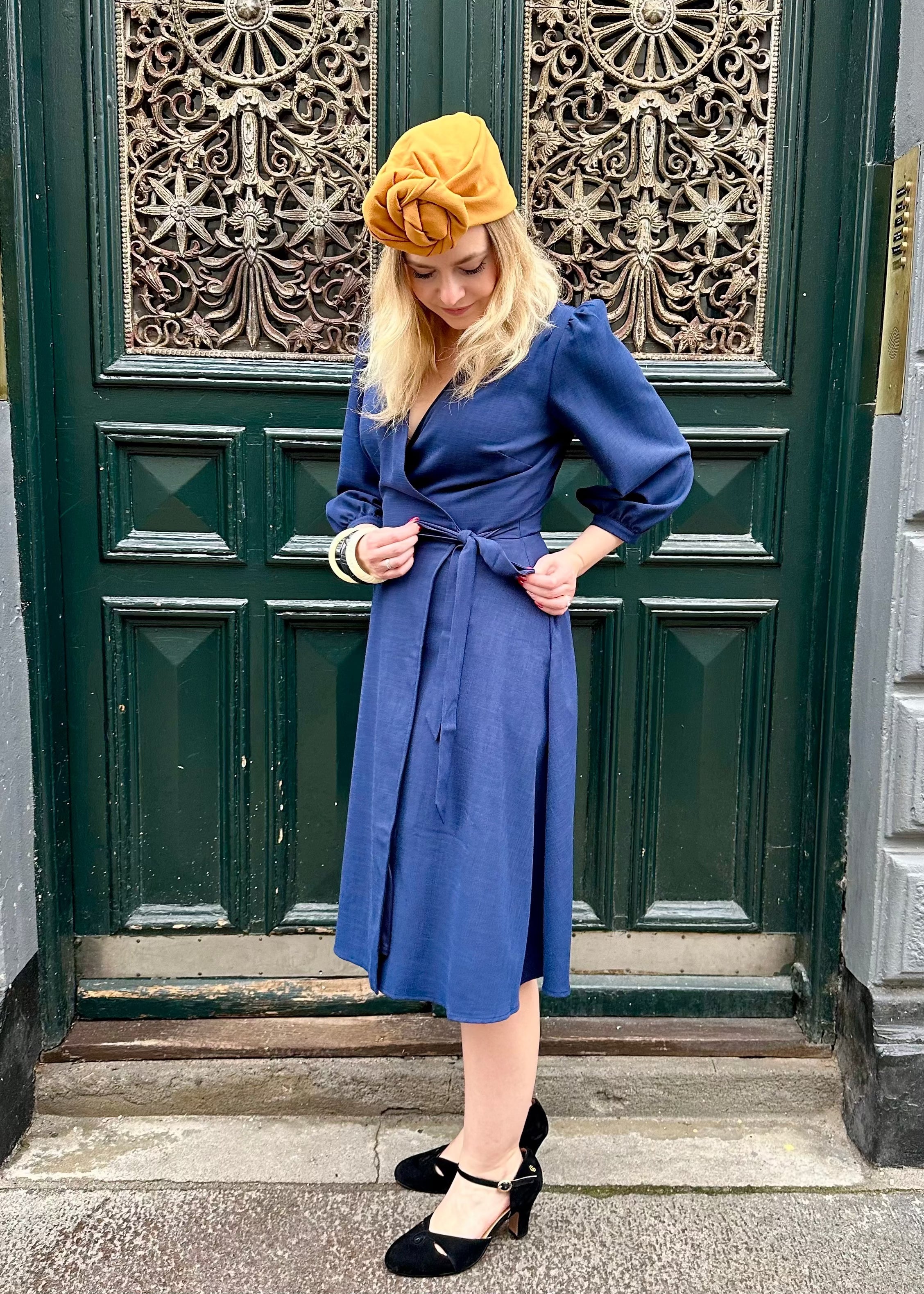 Jane slåom kjole med 3/4 ærmer - navy blå slåom kjole Daisy Dapper