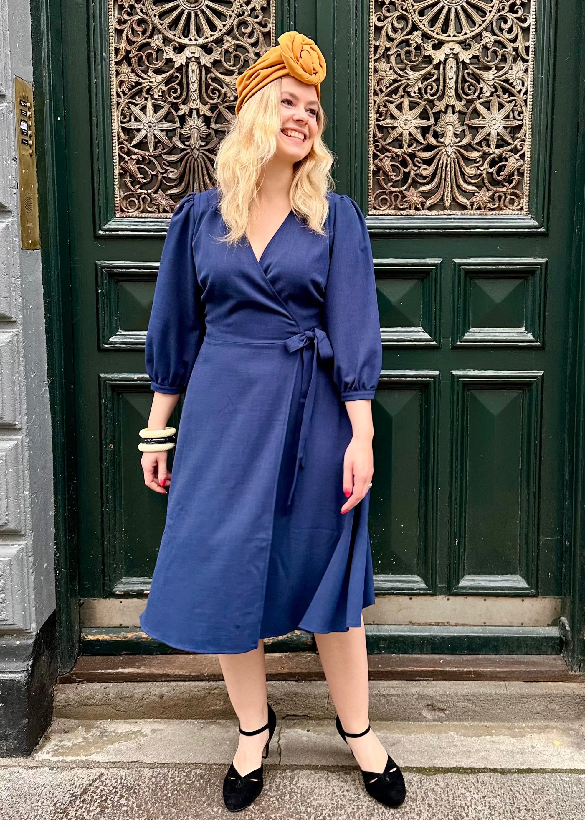 Jane slåom kjole med 3/4 ærmer - navy blå slåom kjole Daisy Dapper
