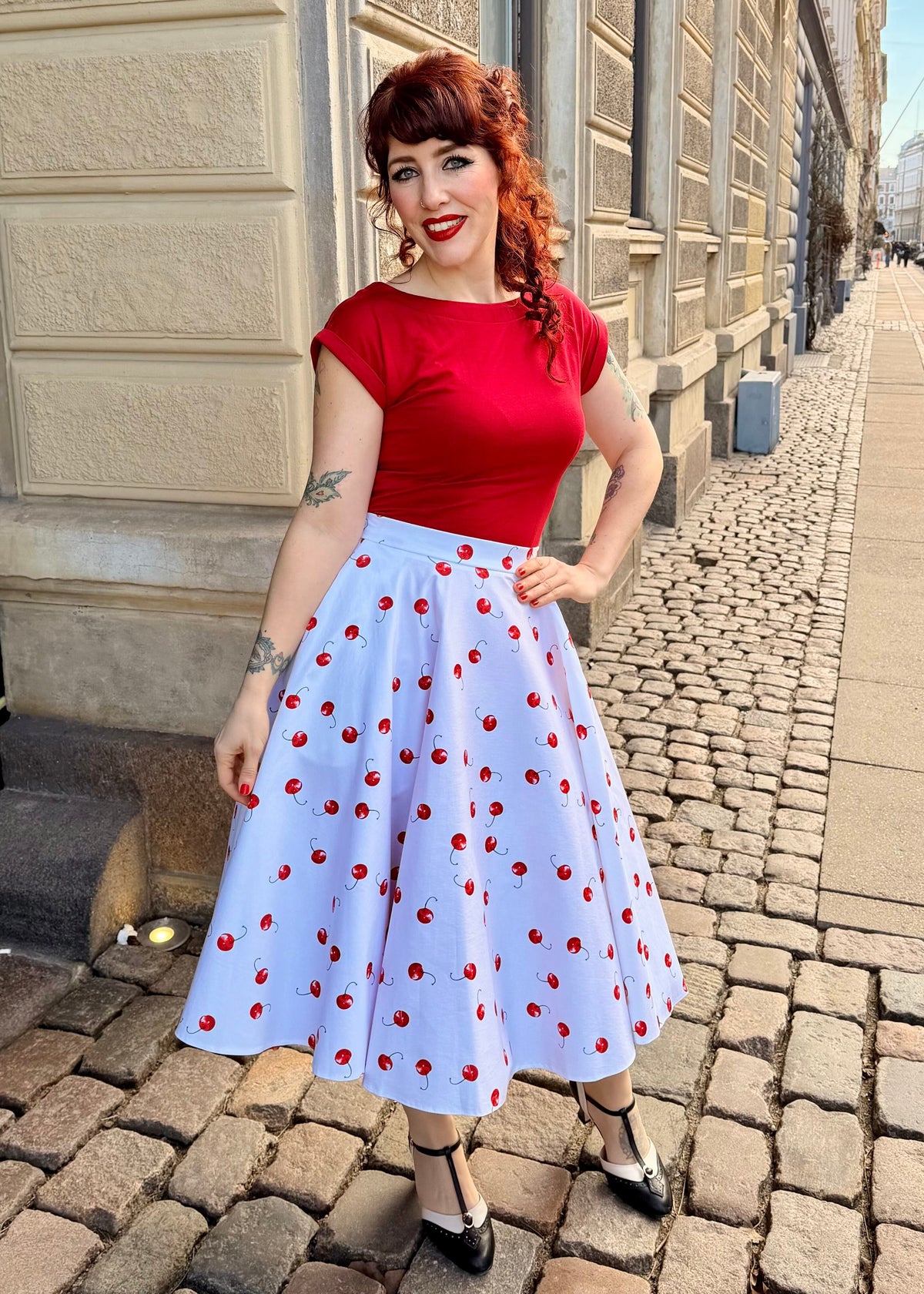 Kortærmet vendbar boatneck top - klassisk rød jersey top Daisy Dapper