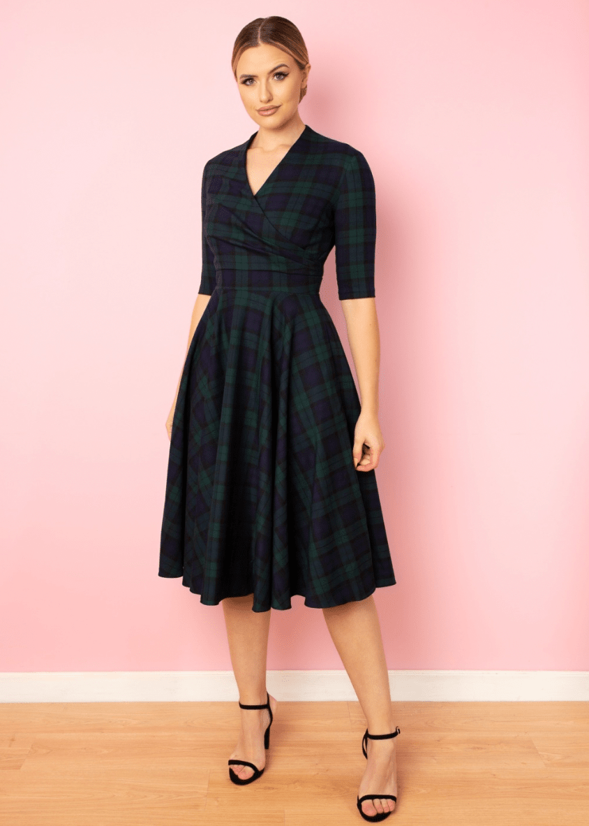 Leyla swing kjole med faux wrap i tern swing kjole Pretty Dress Company