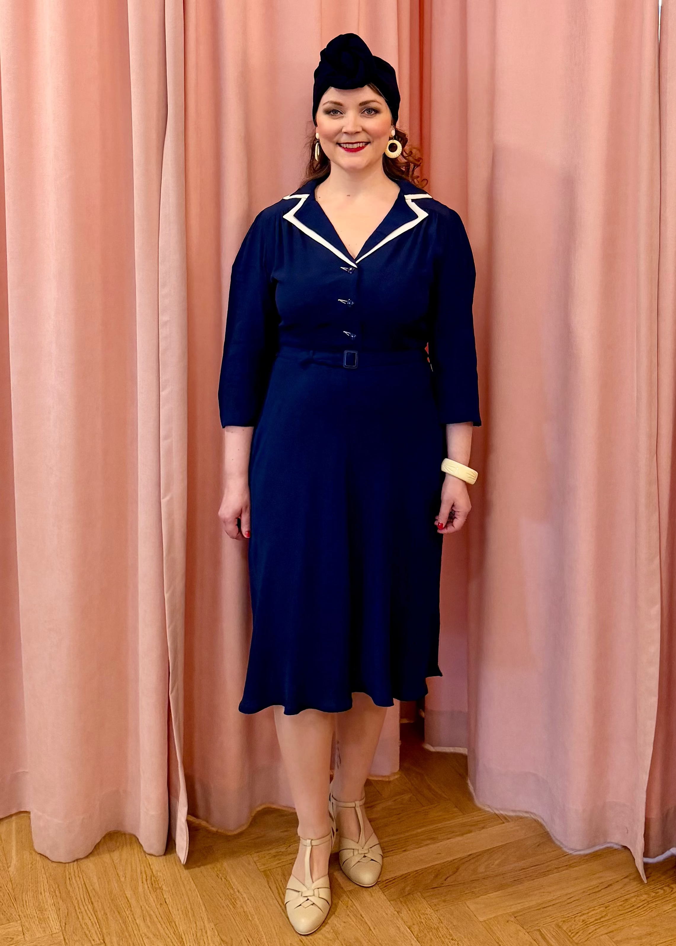 Lisa-Mae skjortekjole - navy aline kjole Seamstress Of Bloomsbury