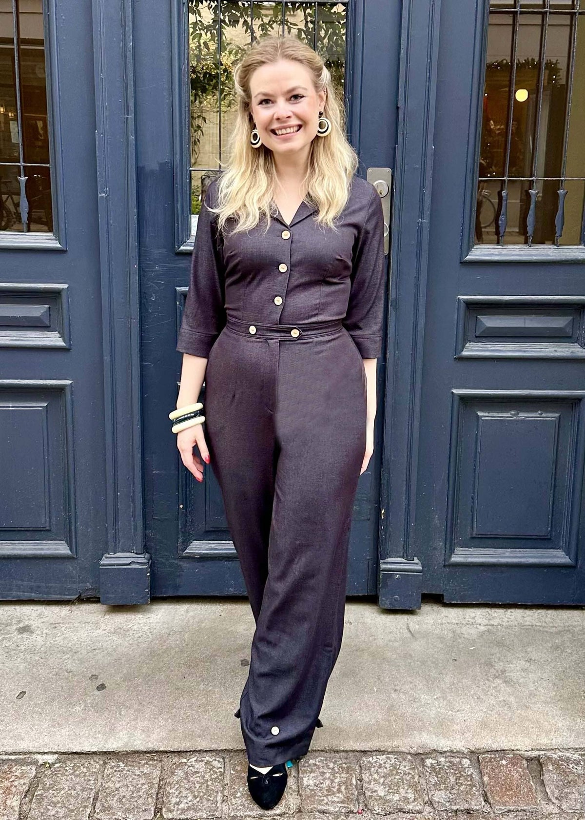 Maxine buksedragt med 3/4 lange ærmer - sort denimlook buksedragt Daisy Dapper