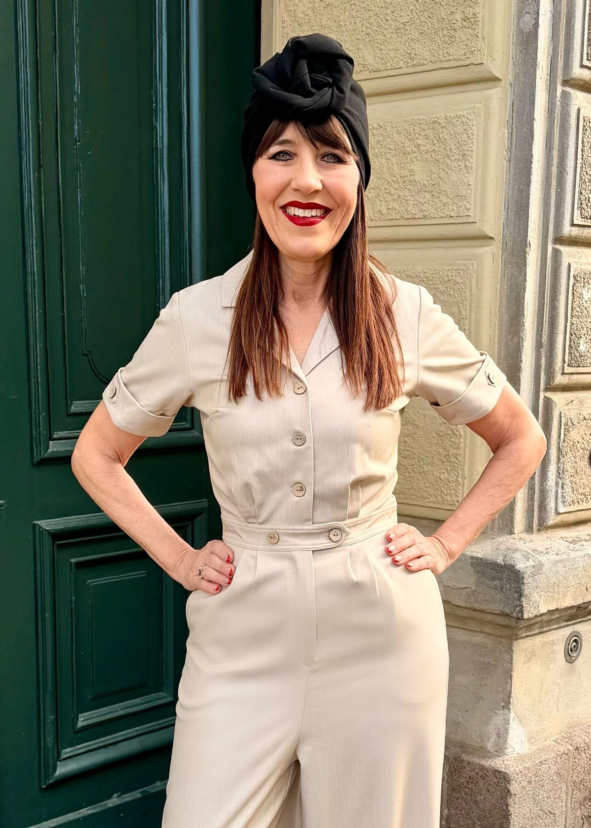Maxine buksedragt med korte ærmer - beige sand buksedragt Daisy Dapper