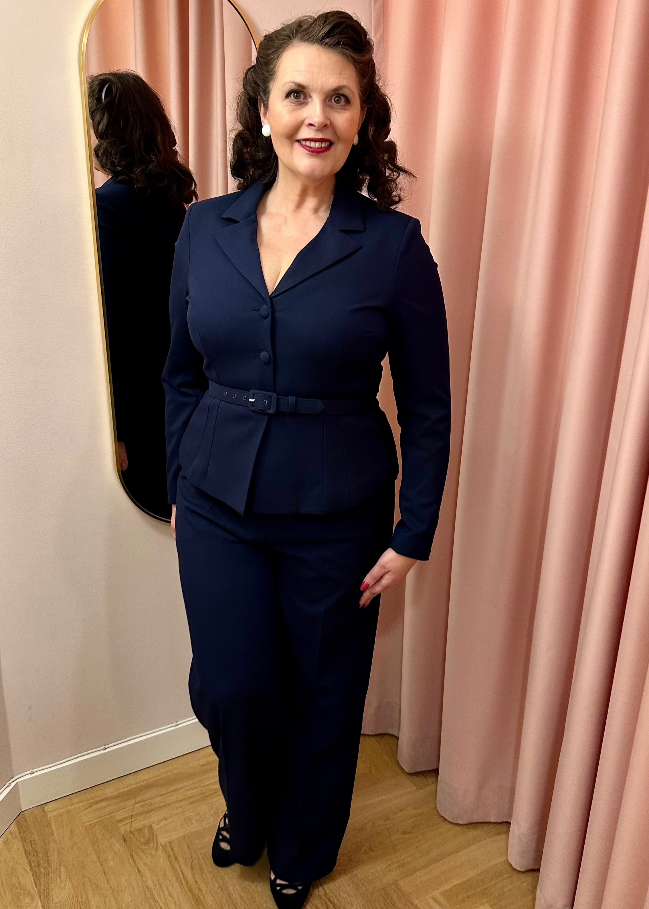Siri taljeret blazer i navy blå tøj Daisy Dapper