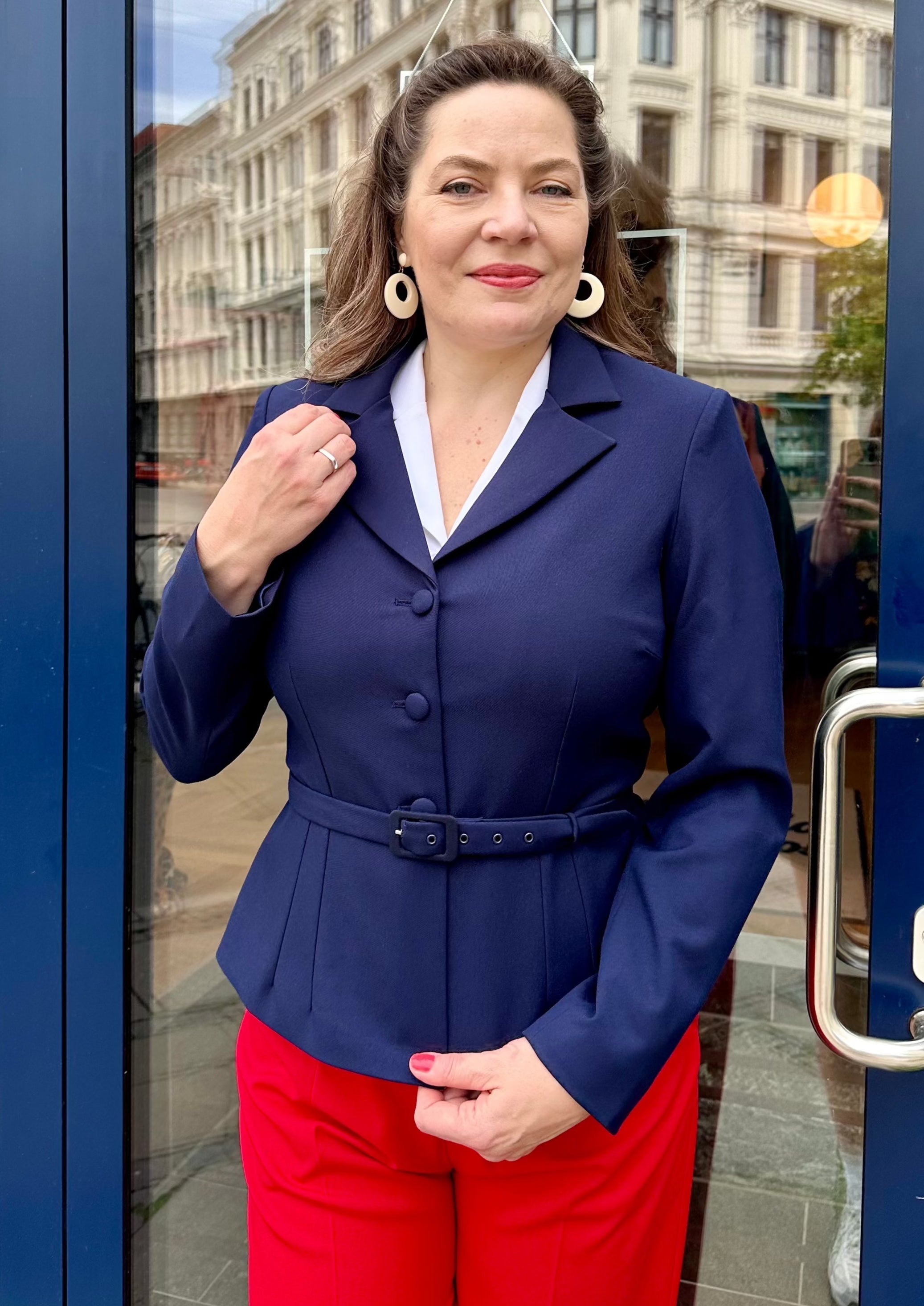 Siri taljeret blazer i navy blå tøj Daisy Dapper