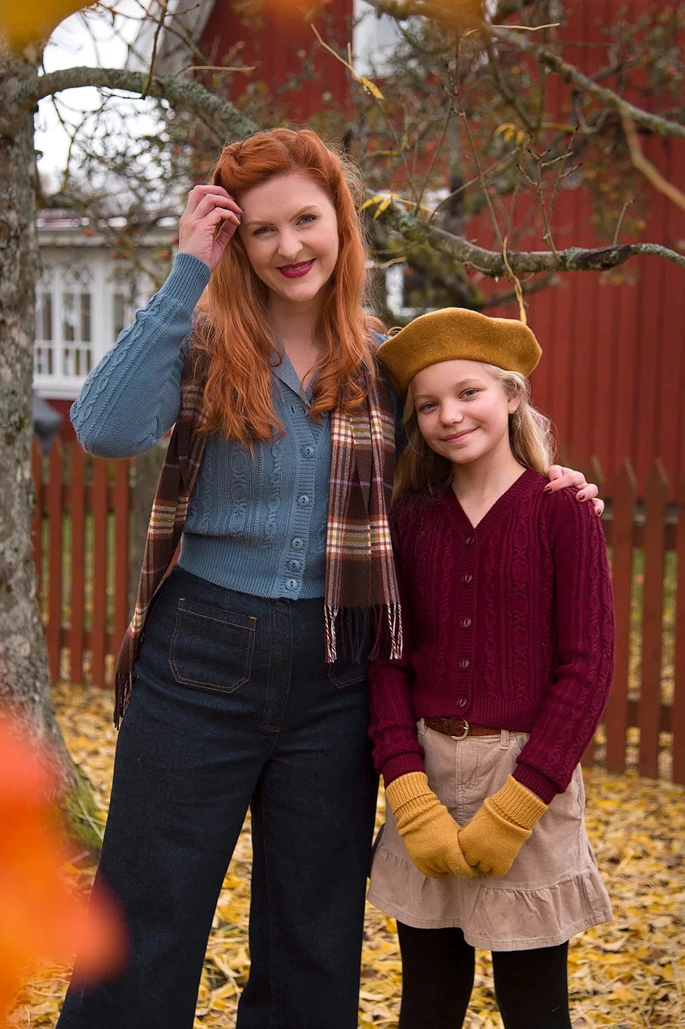 The little Ice Skater Cardigan maroon melange cardigan Emmy Design
