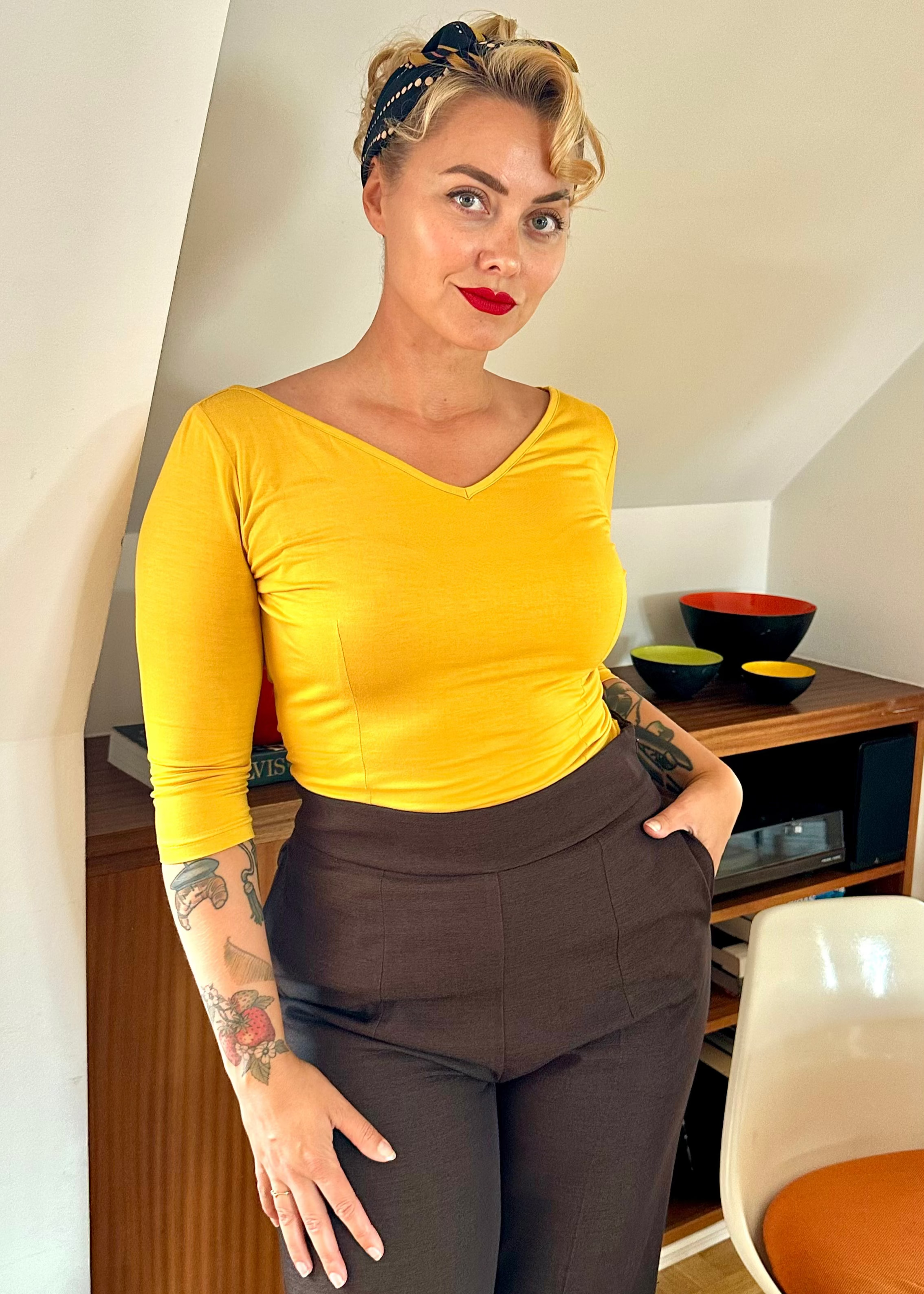 Vendbar boatneck top i mustard jersey top Daisy Dapper