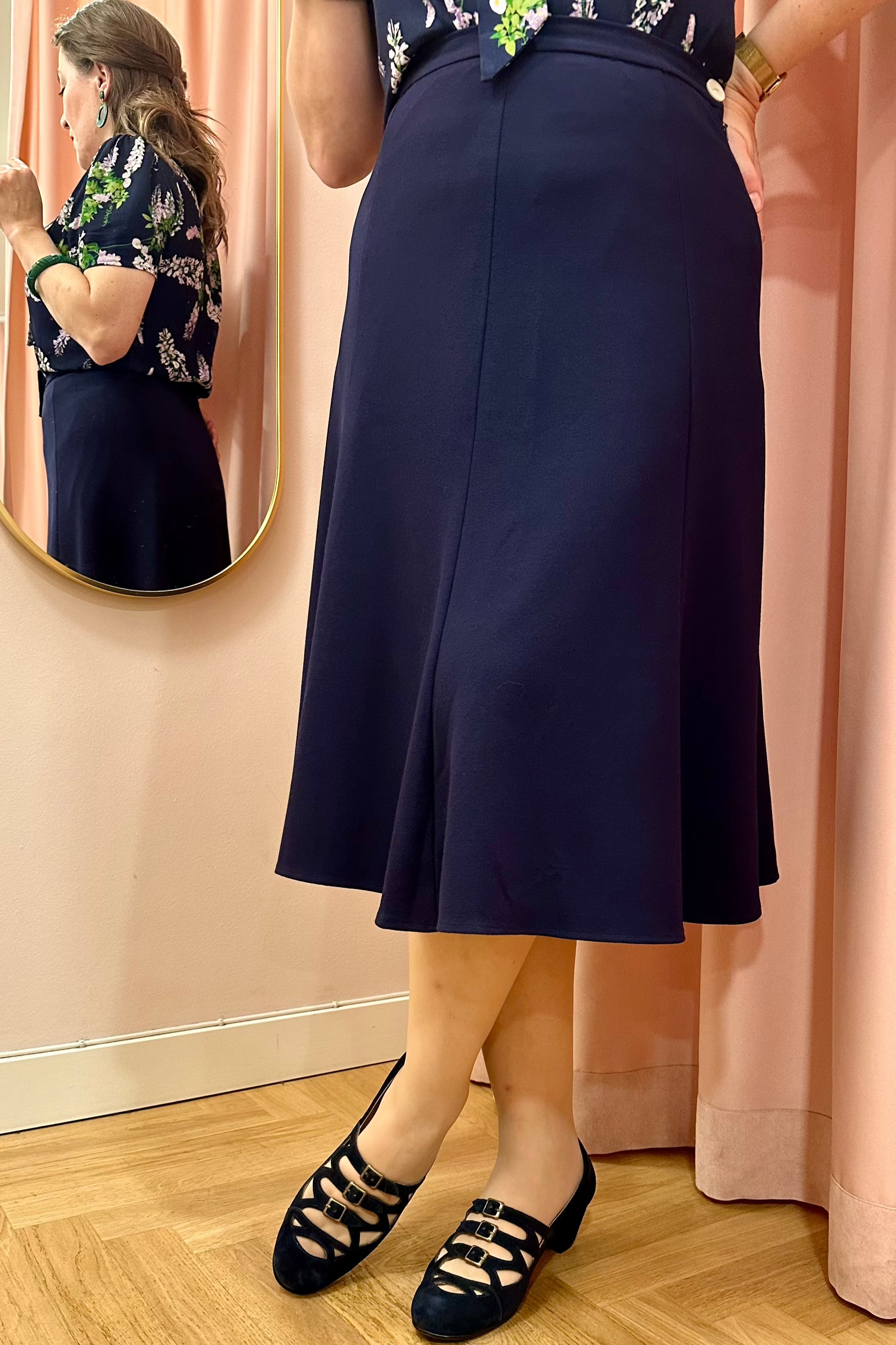 Bette Midi nederdel i navy aline nederdel Weekend Doll 