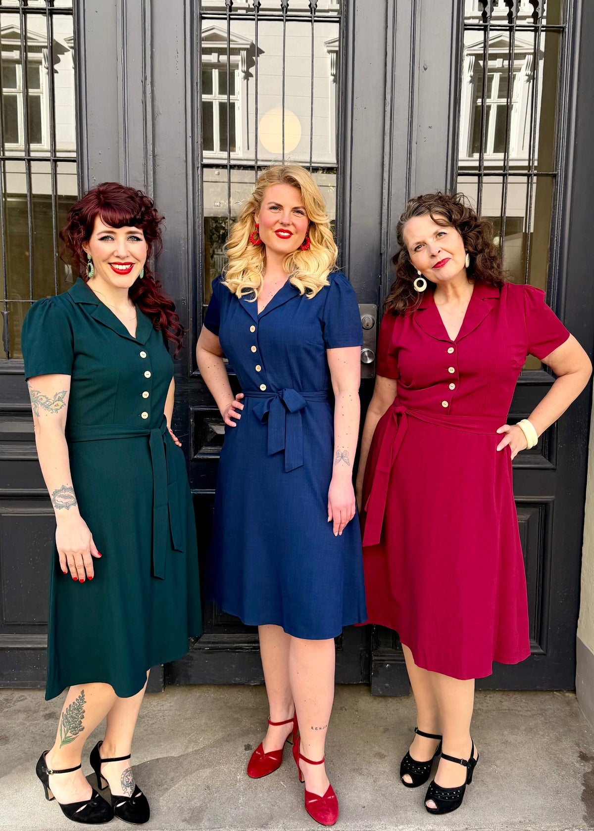 Betty kortærmet skjortekjole - navy linen skjortekjole Daisy Dapper 