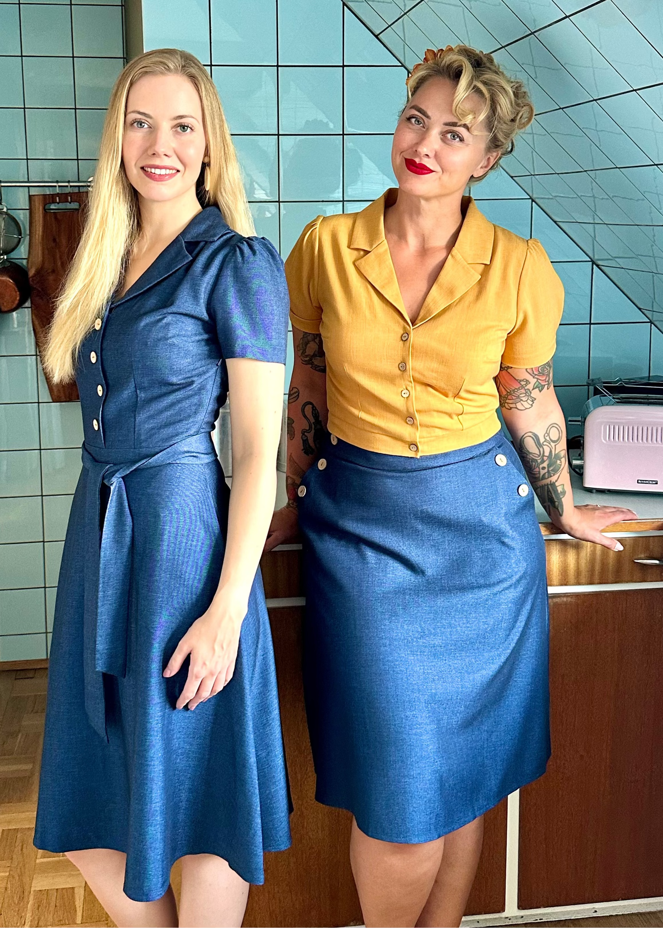Betty skjortekjole i mørk denim blå Kjoler Daisy Dapper 