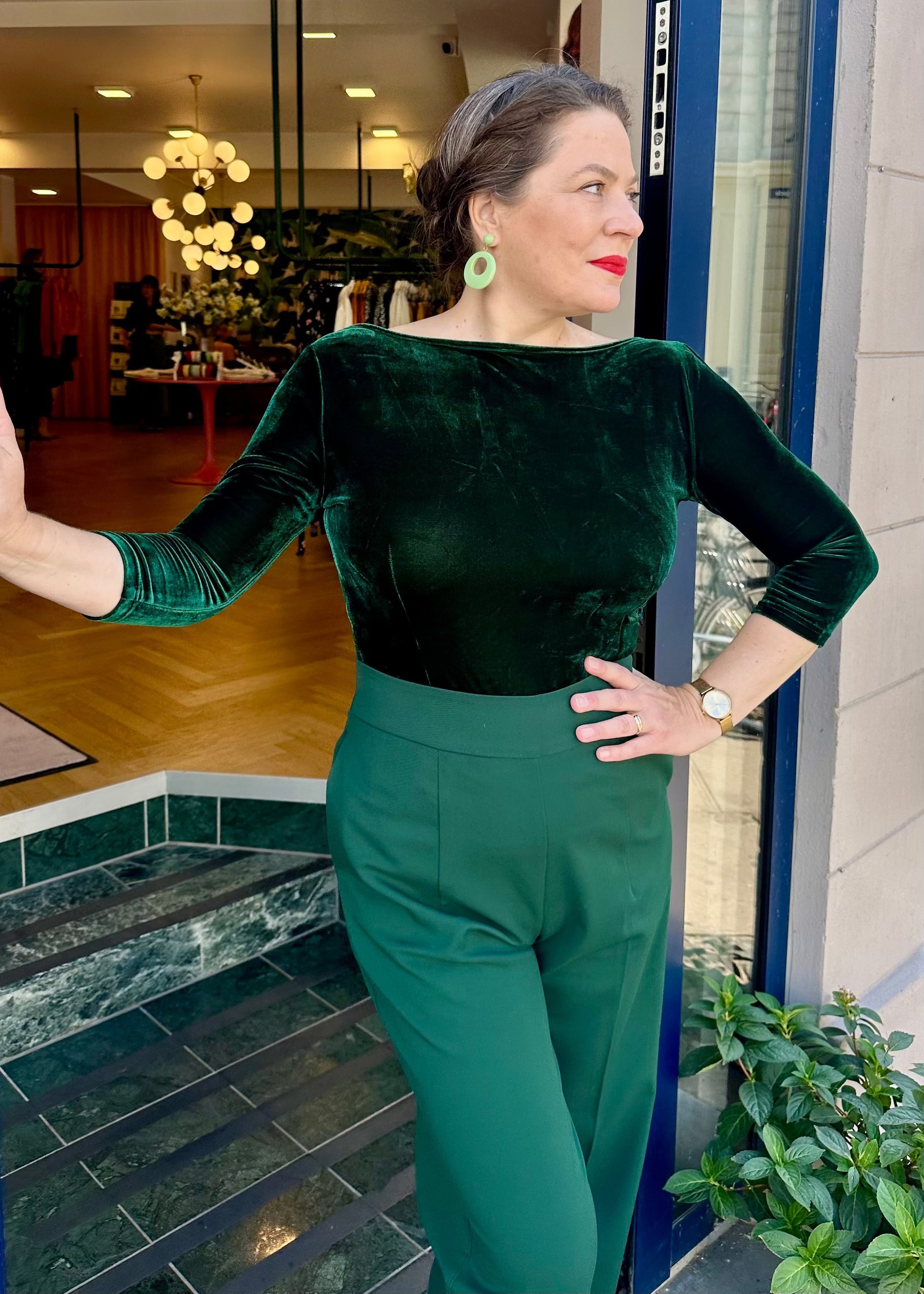 Billie bukser i mørkegrøn bukser Daisy Dapper 