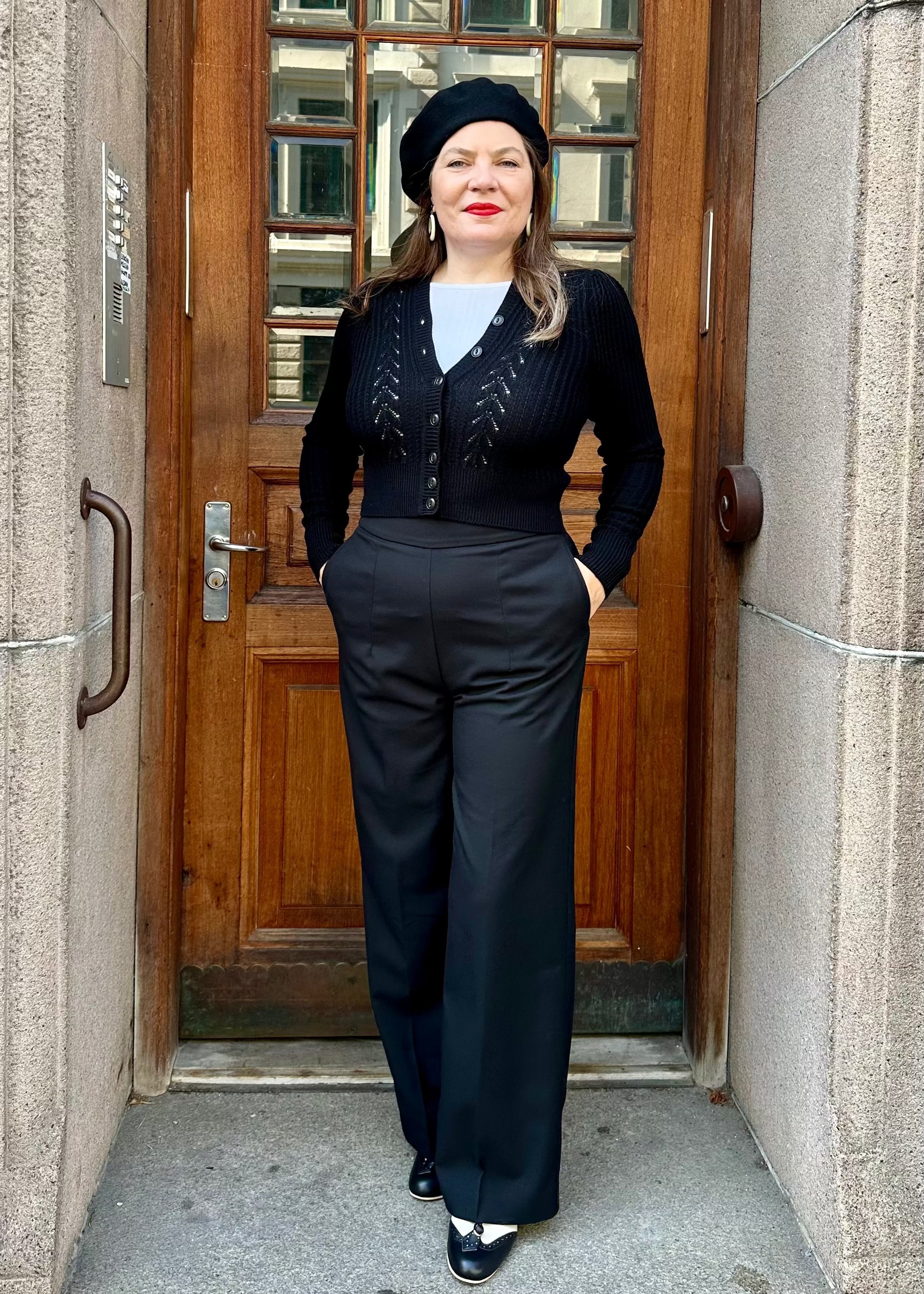 Billie højtaljede bukser i sort bukser Daisy Dapper 