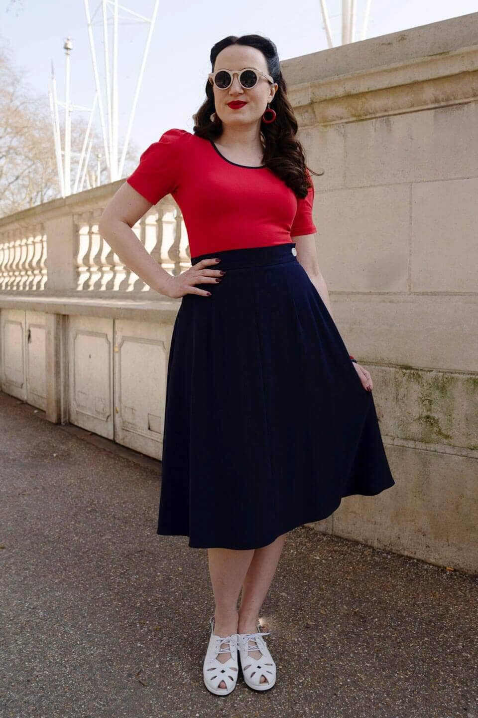 Classic A-line nederdel i navy aline nederdel Weekend Doll 