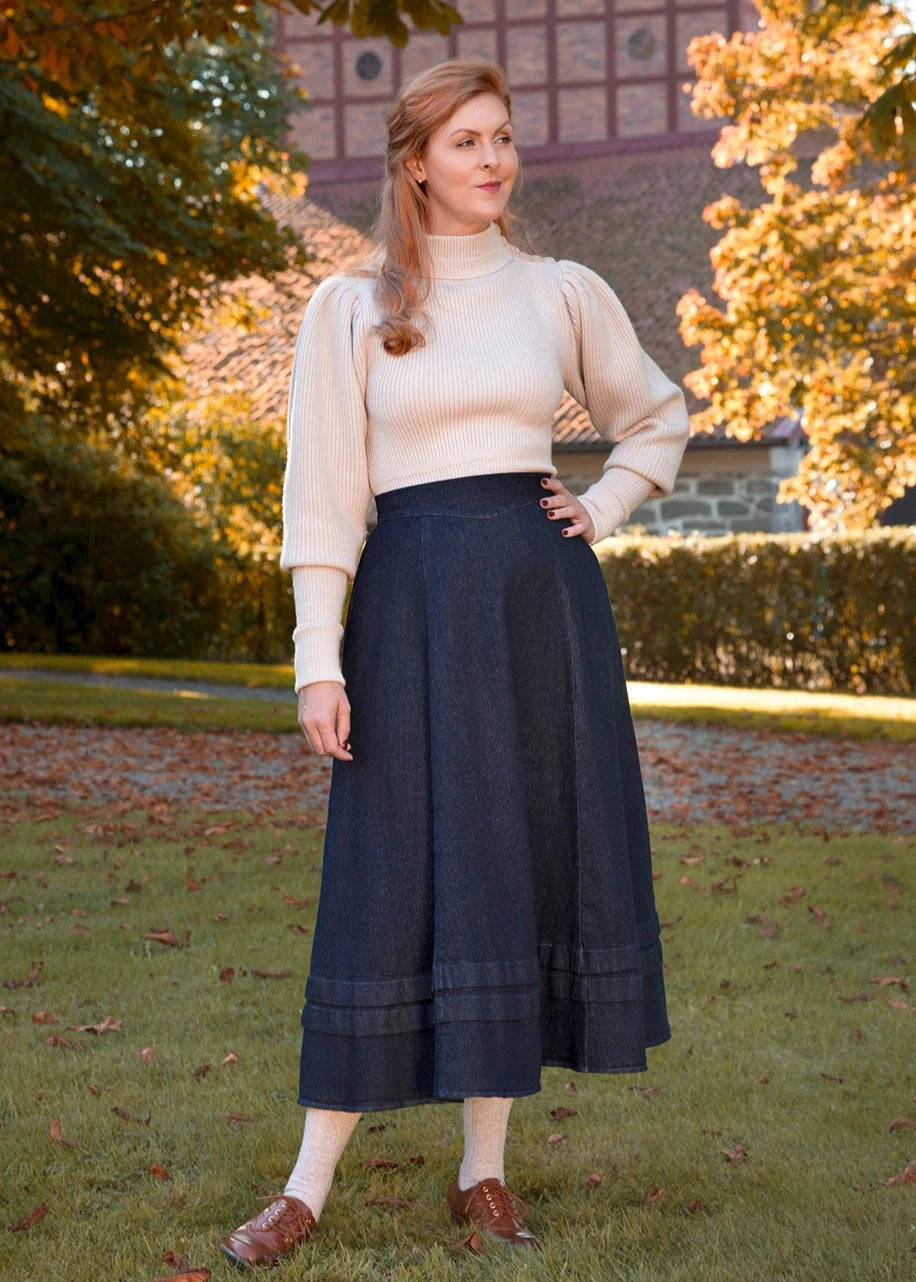 Edwardian Cycling Sweater i antikhvid merinould bluse Emmy Design 