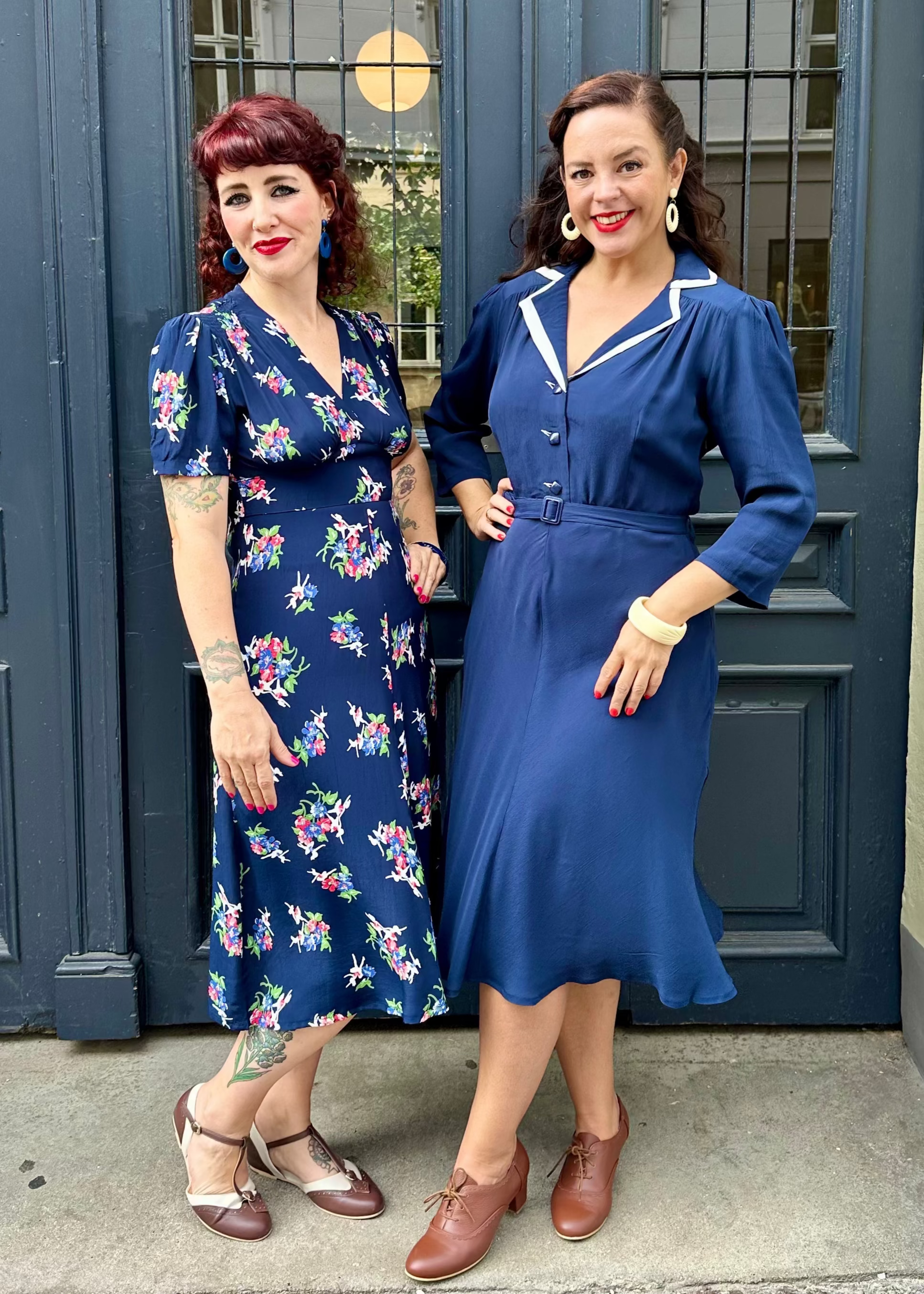 Lisa-Mae skjortekjole i navy Seamstress Of Bloomsbury 