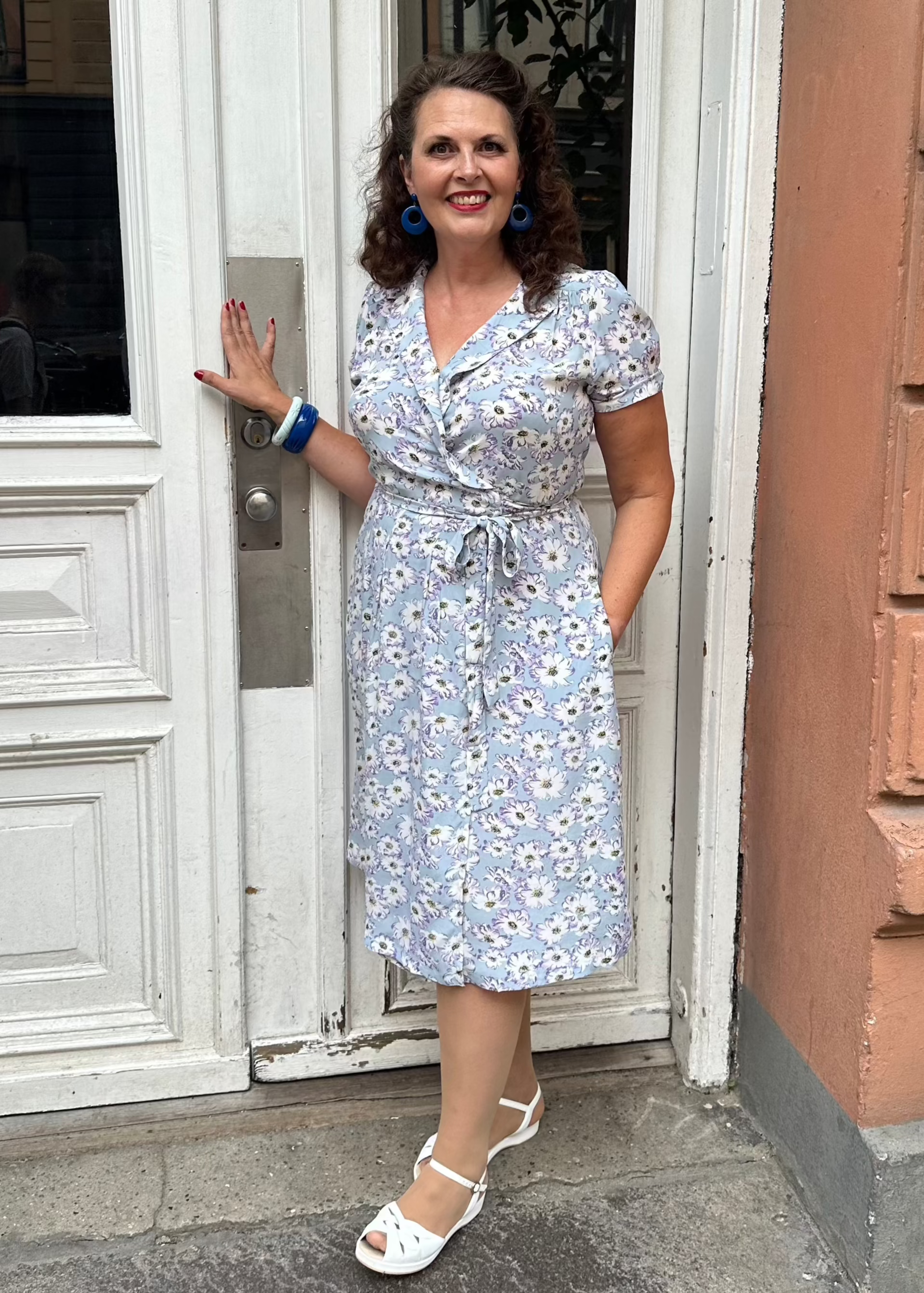 Slåom kjole i Daisy print Kjoler Seamstress Of Bloomsbury 