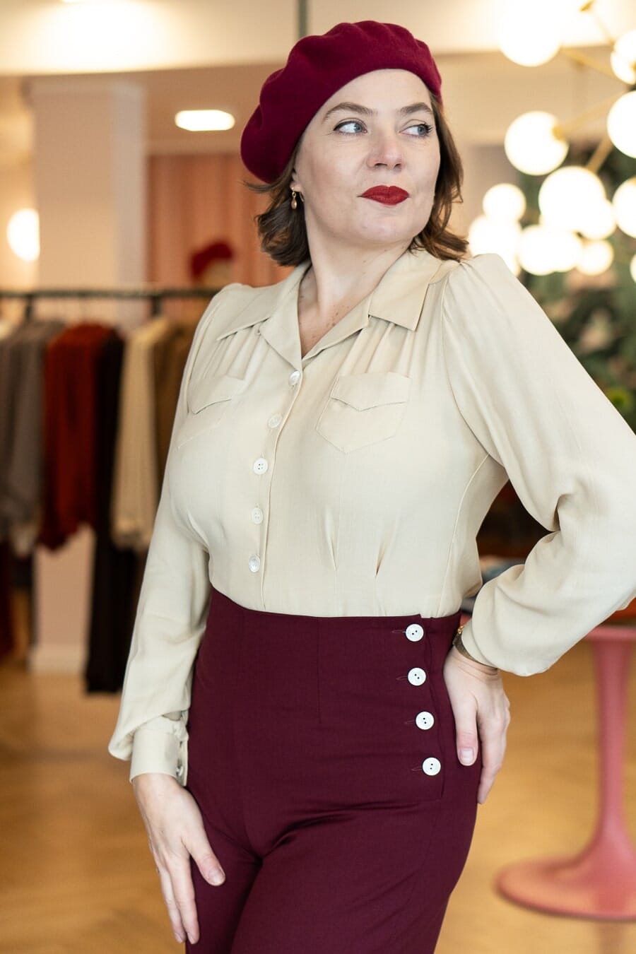 House of Foxy: Sweetheart vintage stils skjortebluse i creme tøj House Of Foxy 